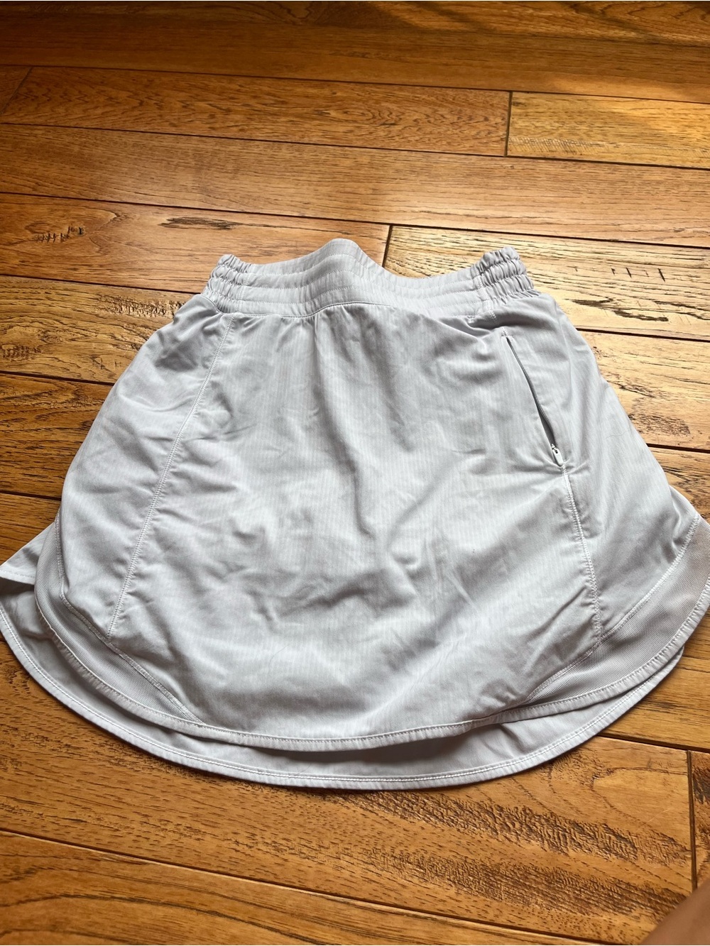 Lululemon Light Gray/ Pink Athletic Skirt with Pockets Size 2